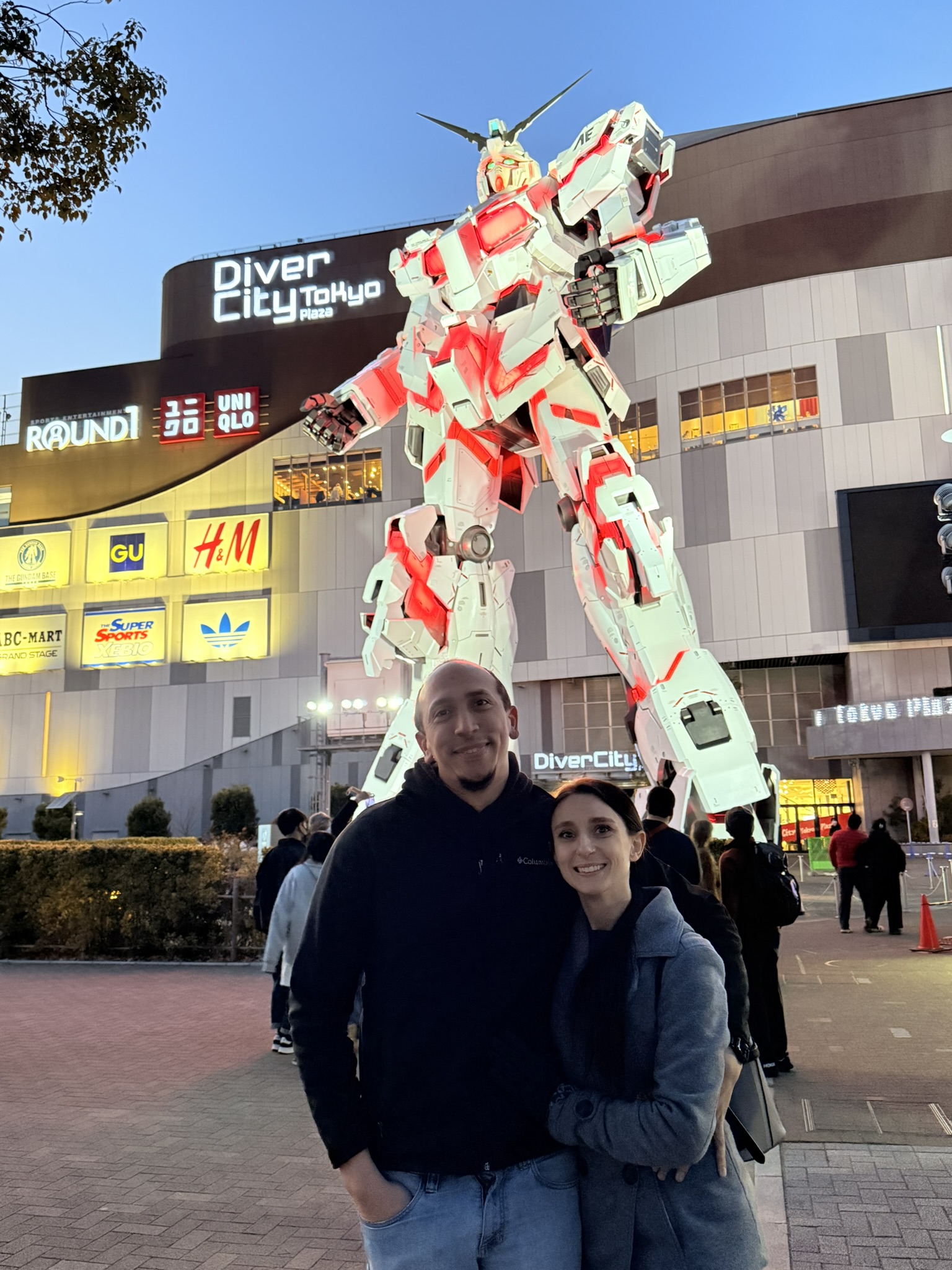 Tokyo Plaza Gundam!